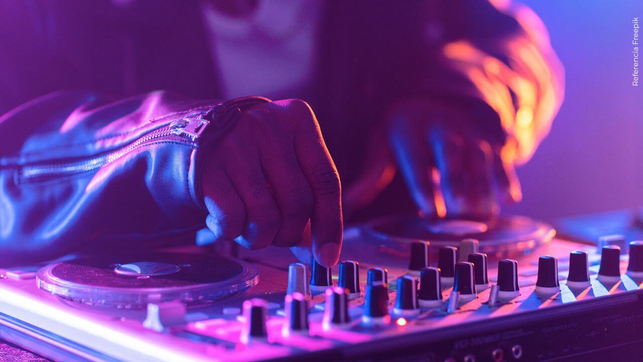 Mauro Menéndez era DJ y productor musical.