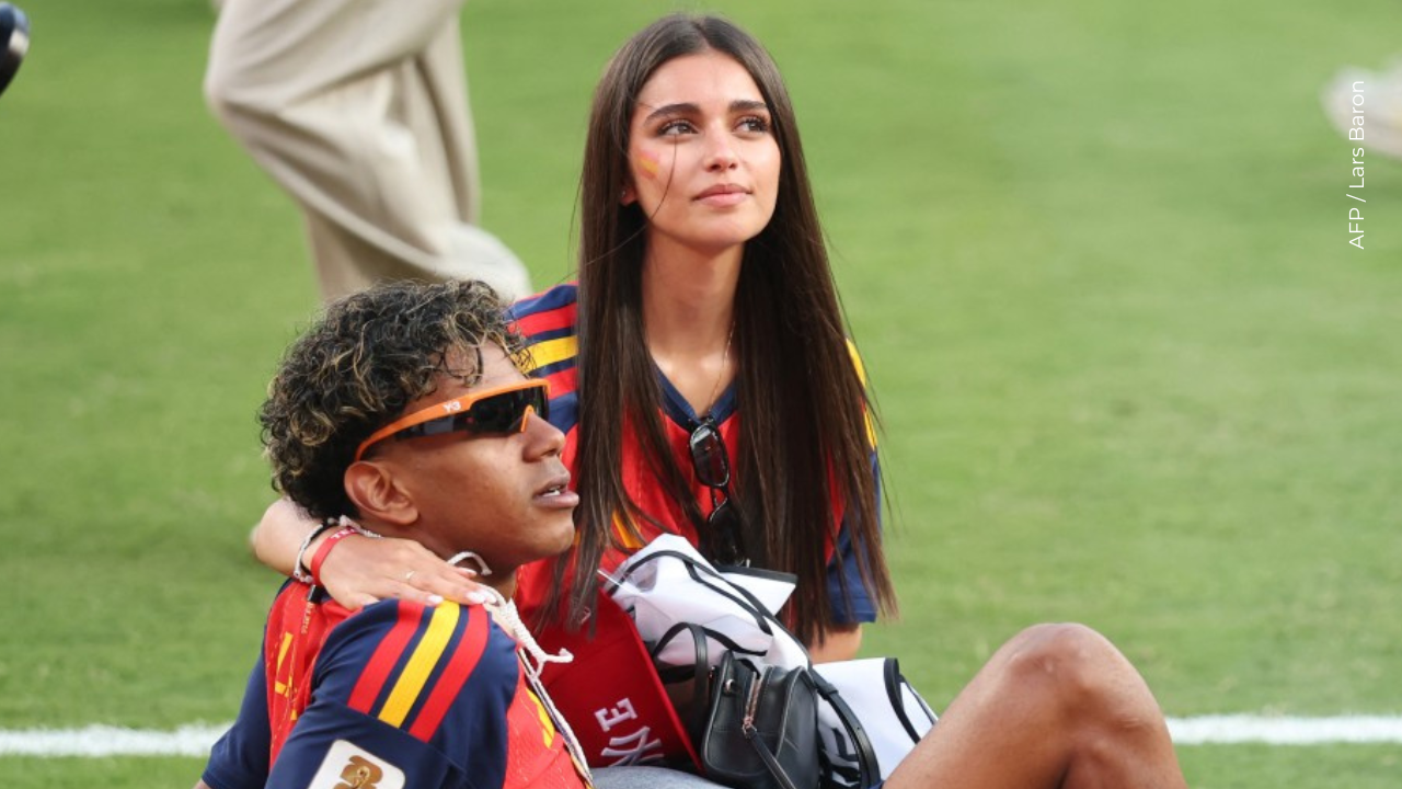 Lamine Yamal y su novia Inés Garcia en la final del Mundial 2026.