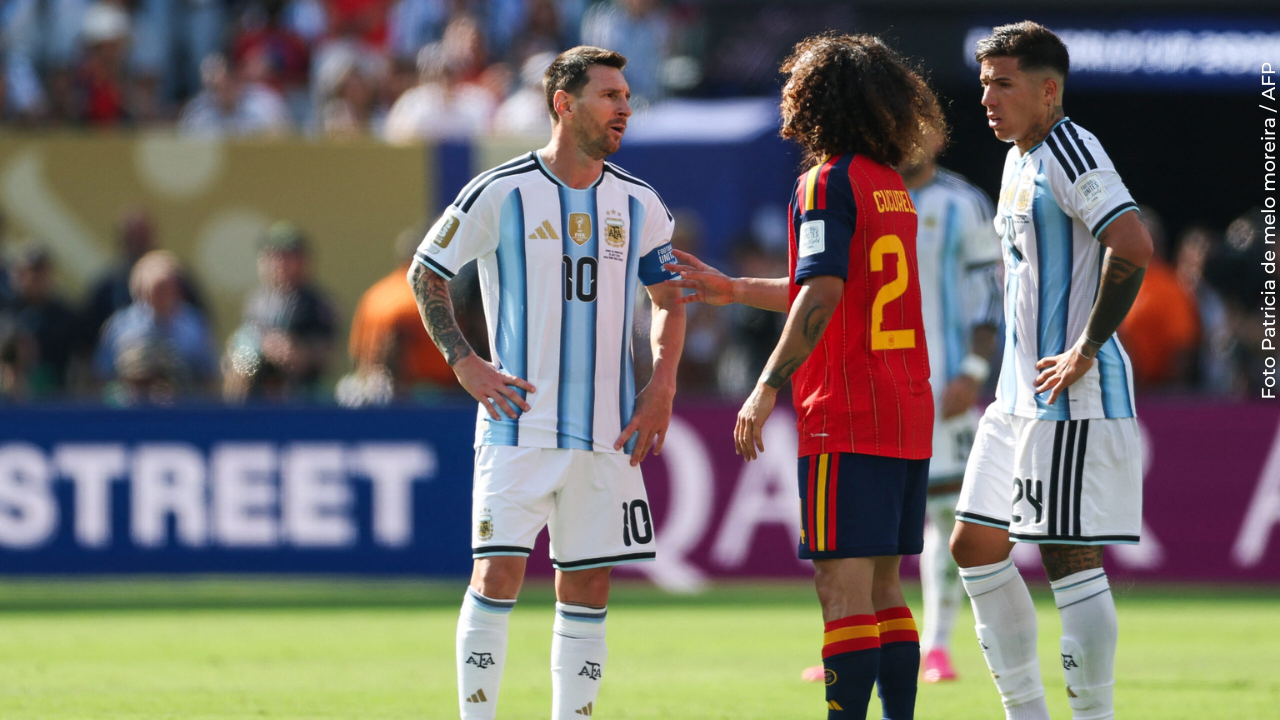Nuevo video de Messi durante la final del Mundial 2026 revelaría su fuerte cruce con Cucurella