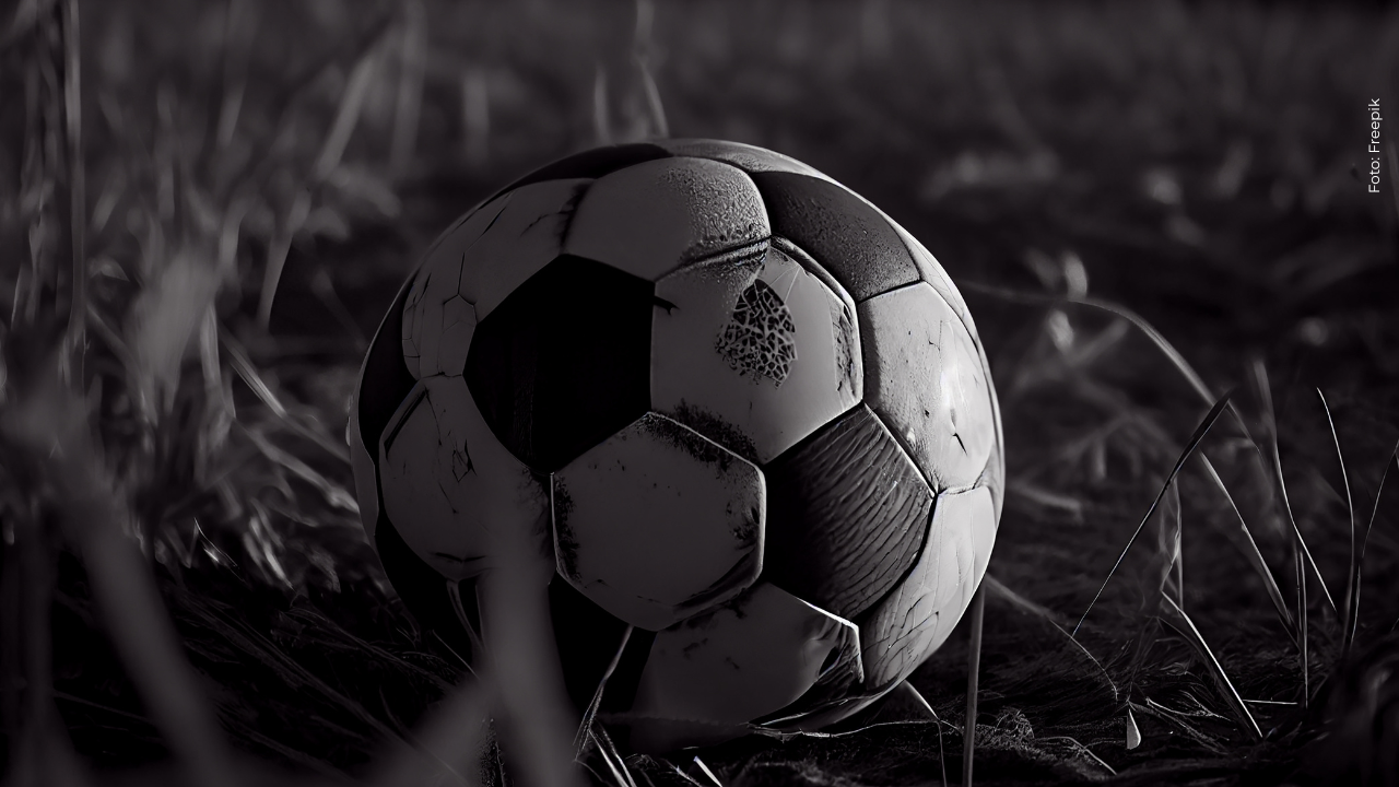 Duelo en el fútbol, murió destacado futbolista tras grave accidente automovilístico: así se confirmó