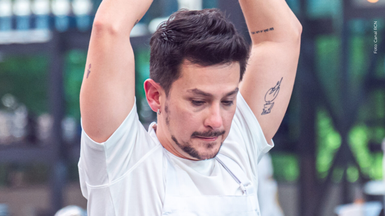 Así lucía Sebastián Vega participante de MasterChef cuando interpretó al ‘Baby’ en A mano limpia