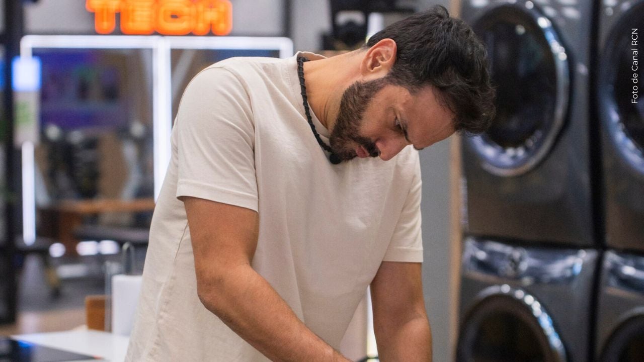 Alejandro Estrada se encargó de cocinar y de la mayoría de la limpieza en La casa de los famosos Colombia. 