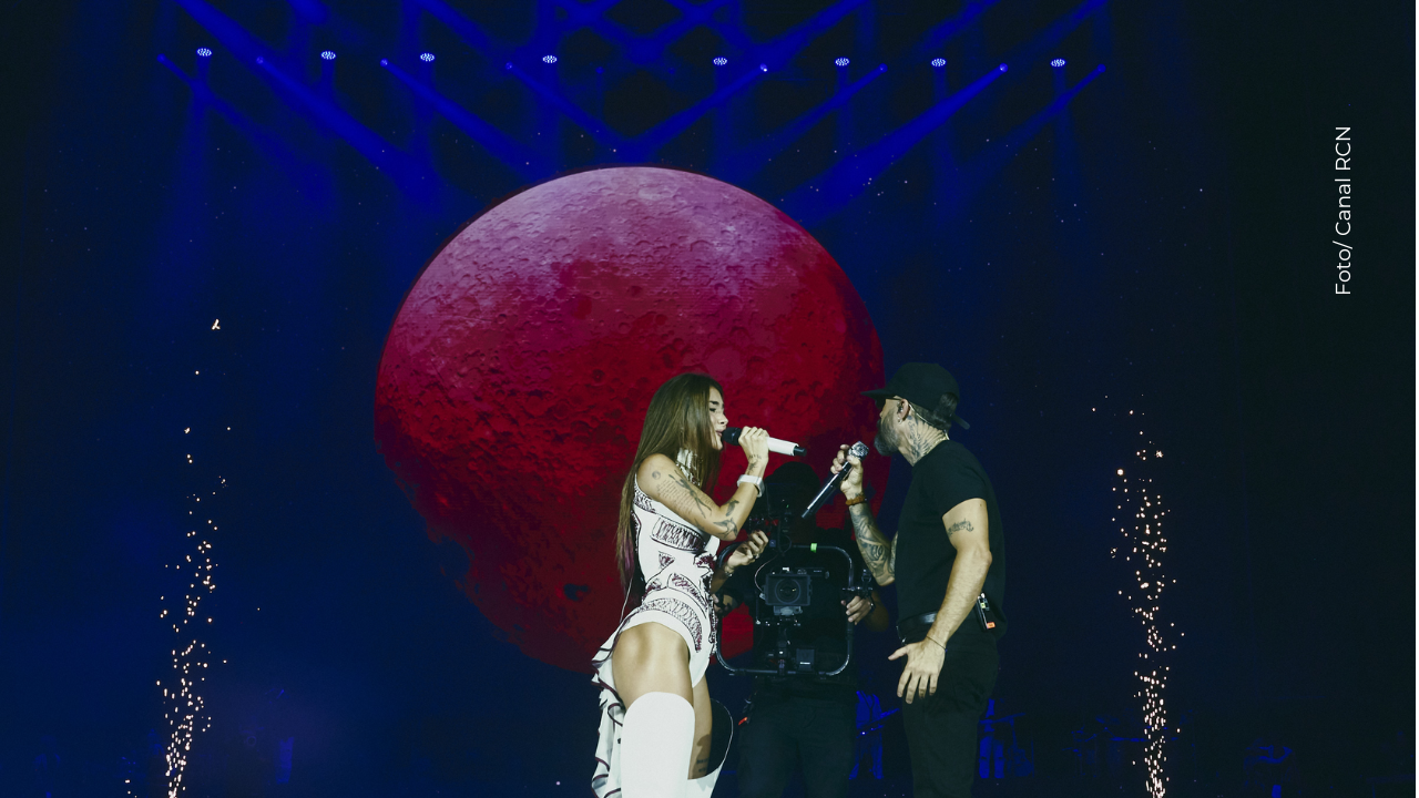 Así reaccionó Mike Bahía al ver a un hombre bailar muy cerca de Greeicy