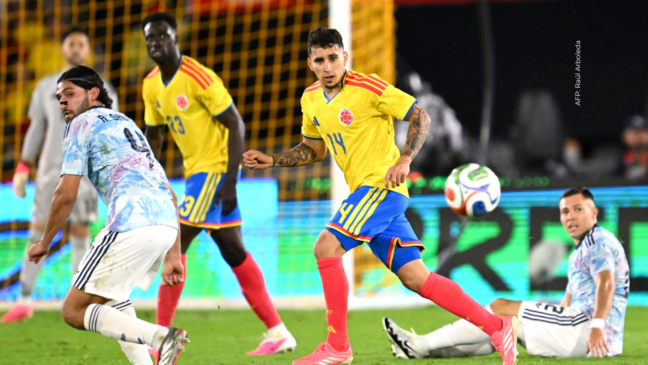 Futbolista de la Selección Colombia confesó el fuerte impacto que recibió en su infancia, ¿quién?