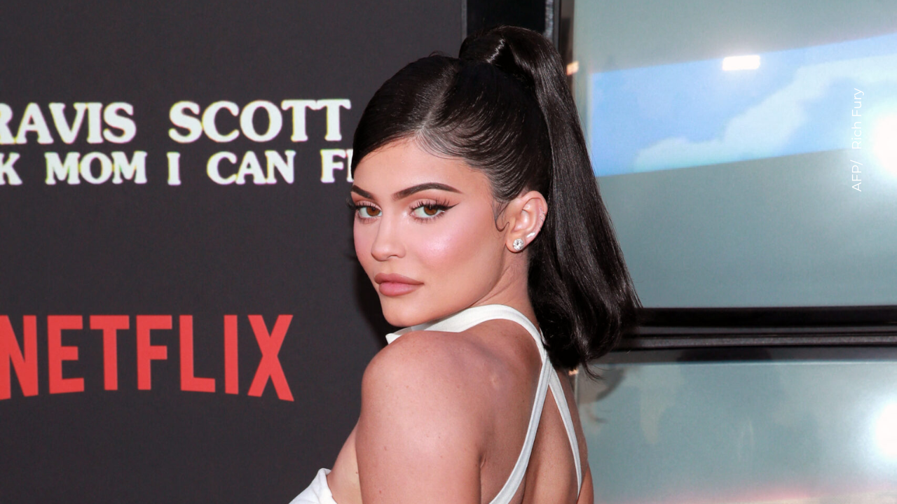 Imágenes de Kylie Jenner con aparente pancita desataron rumores de embarazo