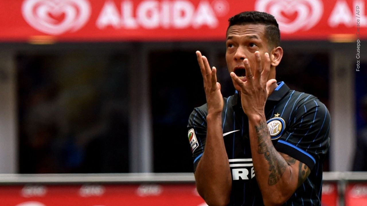 Fredy Guarín mostró cómo practicó fútbol junto a su hijo Jacobo