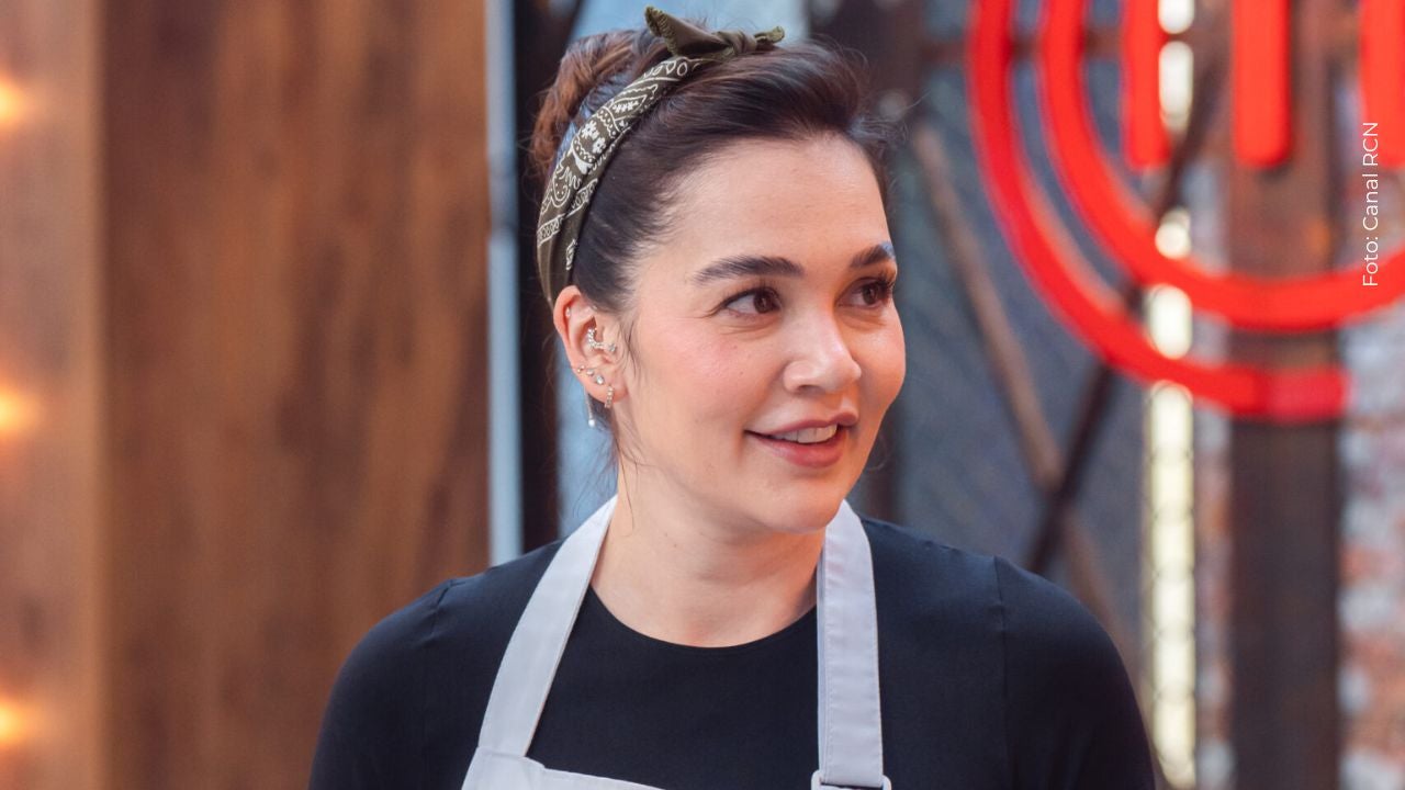 Lina Tejeiro besó a Epa Colombia
