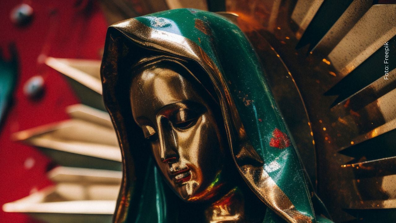 Una imagen de la Virgen de Guadalupe fue hallada intacta entre los escombros en Cali tras el terremoto