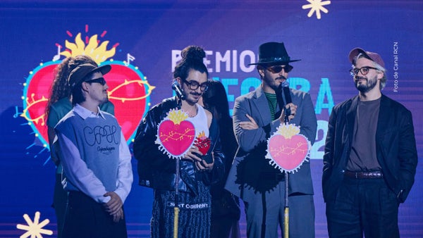 Morat se presentó en Bogotá para ayudar a los damnificados del terremoto: "Decidimos seguir" Morat se presentó en Bogotá para ayudar a los damnificados del terremoto: "Decidimos seguir"