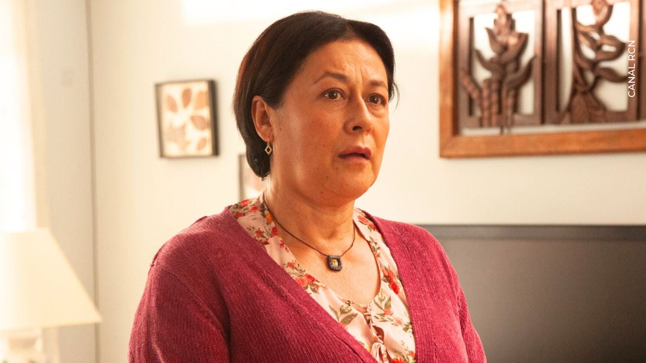 alina lozano responde a criticas por raparse
