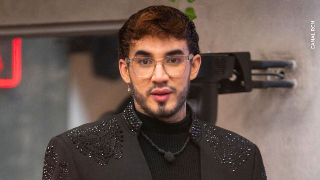 valentino lazaro con novio