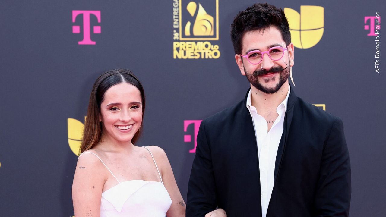 camilo con sus hijas en video