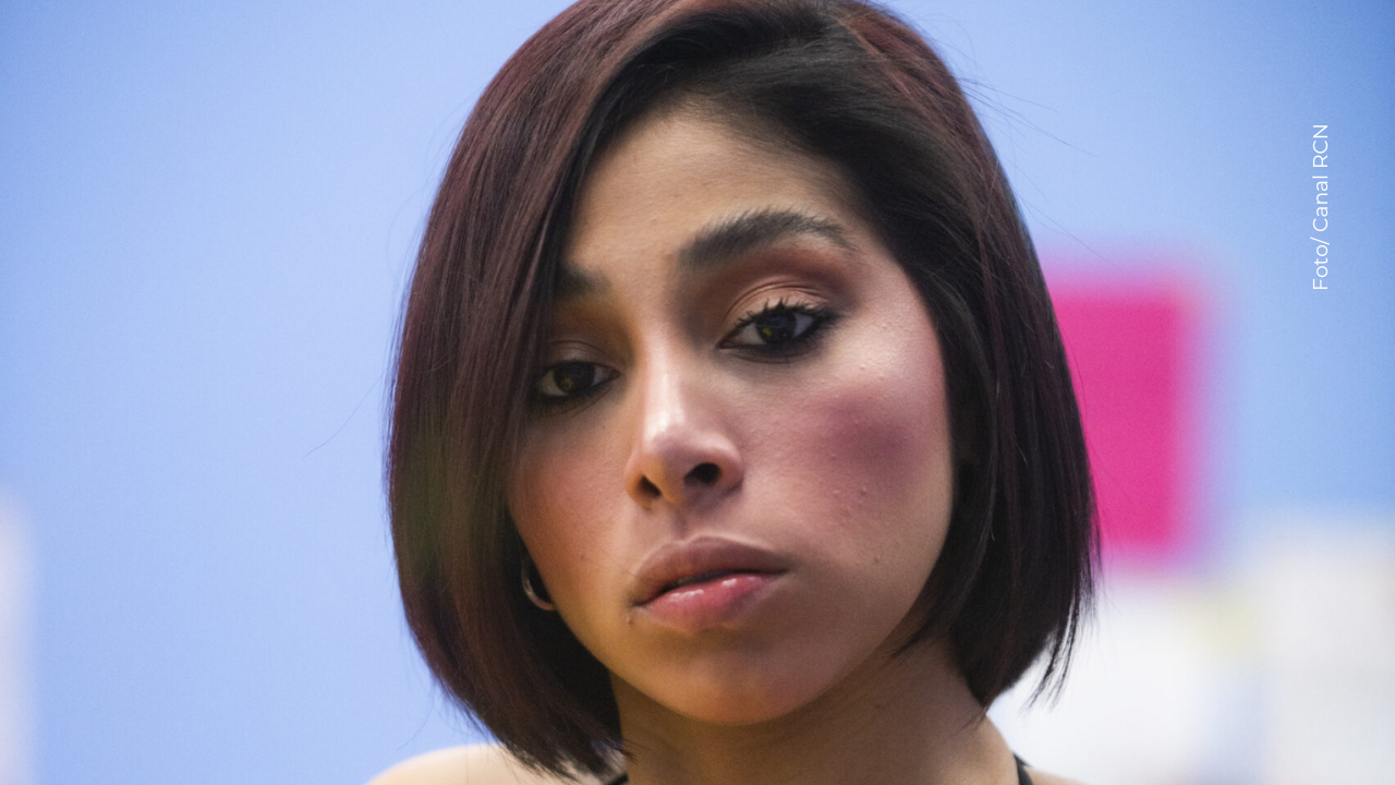 Karola Alcendra dejó ver el chat de quien sería su novio