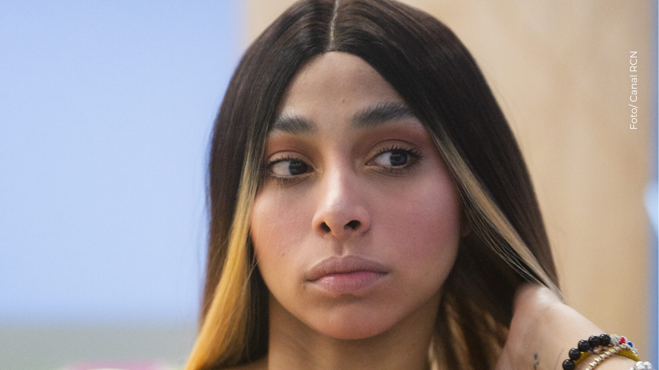 Karola Alcendra mostró conversación con quien sería su novio