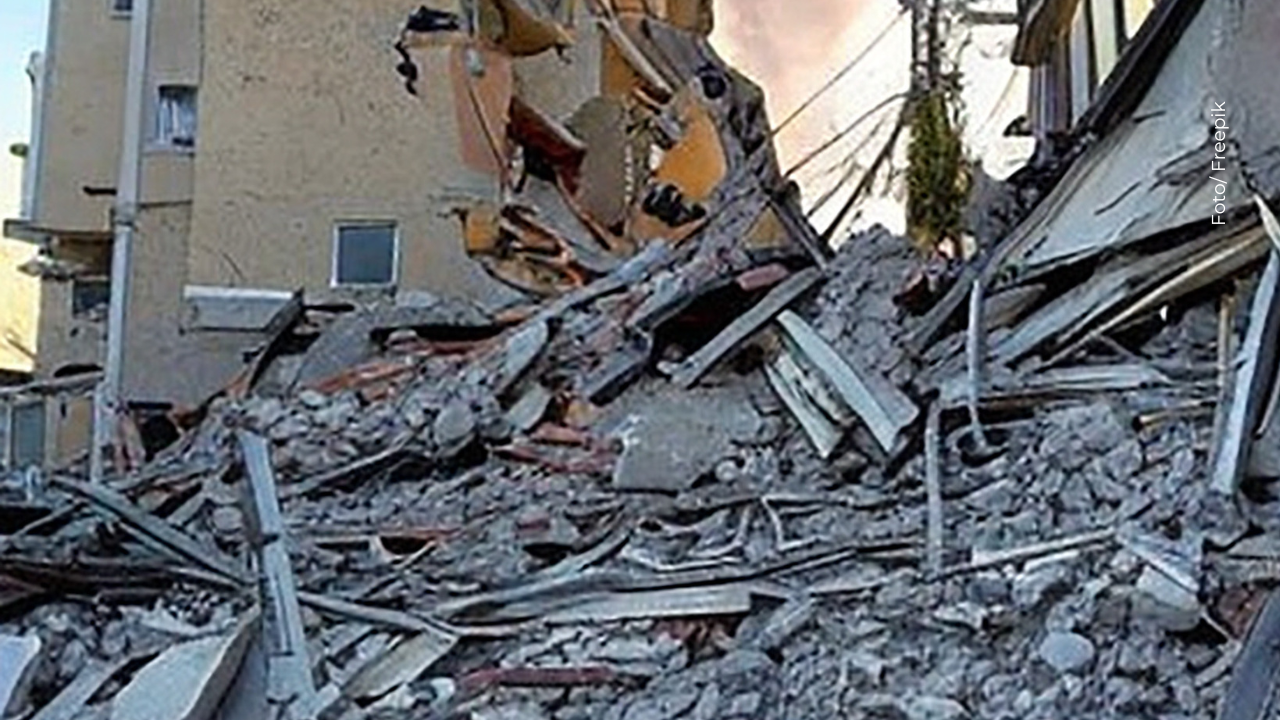 Influenciadora registró el terremoto en vivo y mostró los daños en su casa