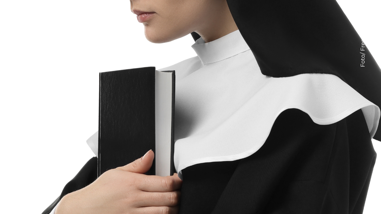 Dos exmonjas se conocieron en un convento y terminaron casándose