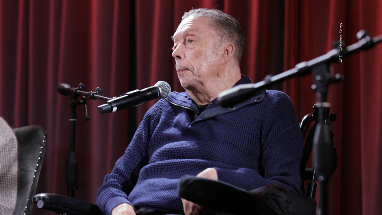 Duelo en la televisión, falleció Tim Curry tras ser hallado sin vida en su casa, así se confirmó