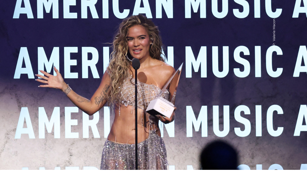 Karol G apareció de manera romántica con Bruno Mars en sus redes: ¿confirmaron su relación?