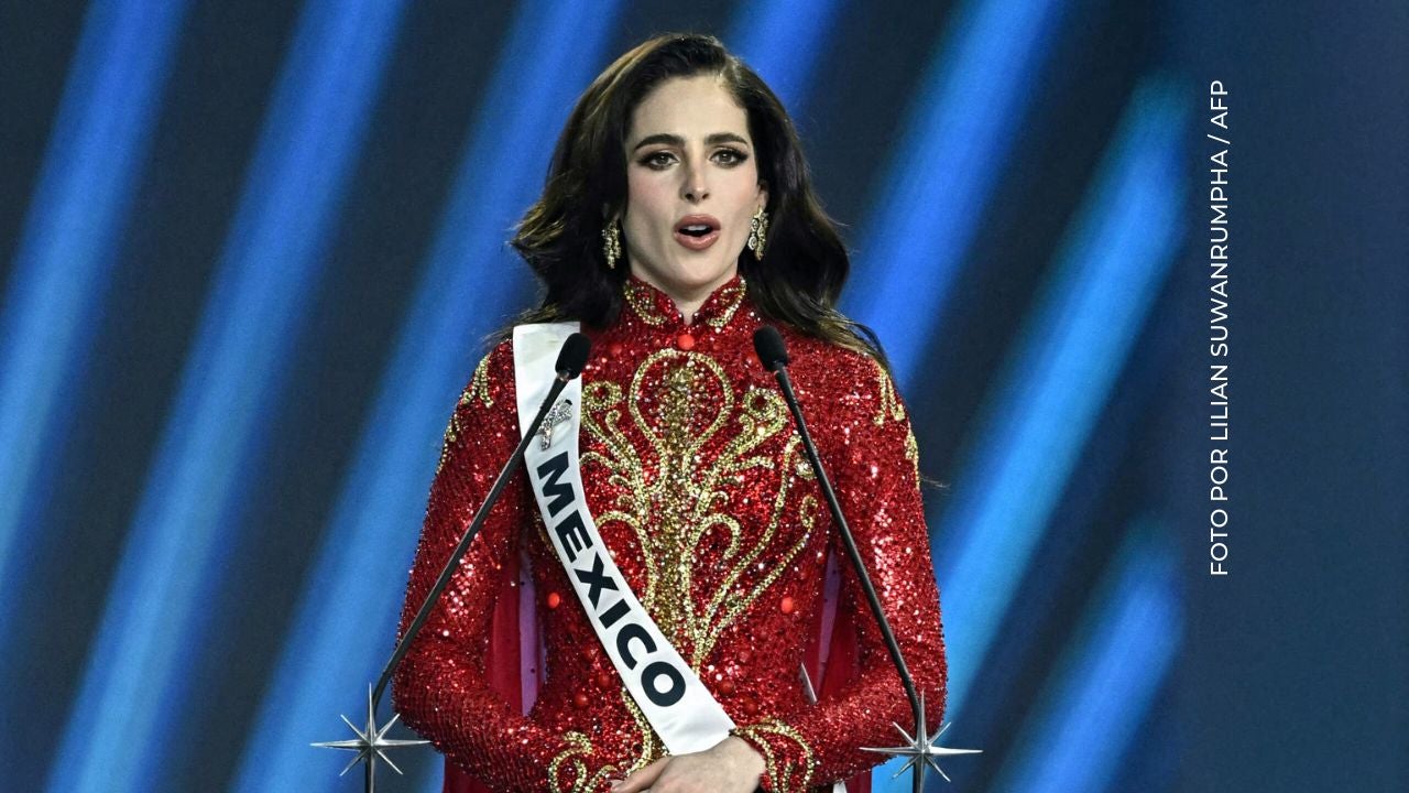 Fátima Bosch le pidió a los periodistas que dejaran pasar a su papa con las maletas