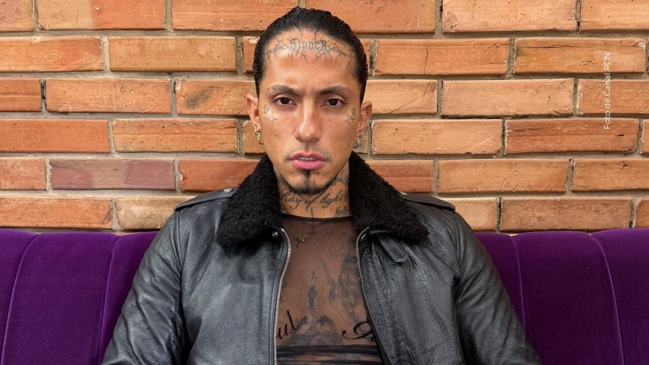 Daiky Gamboa inicia su carrera como músico.