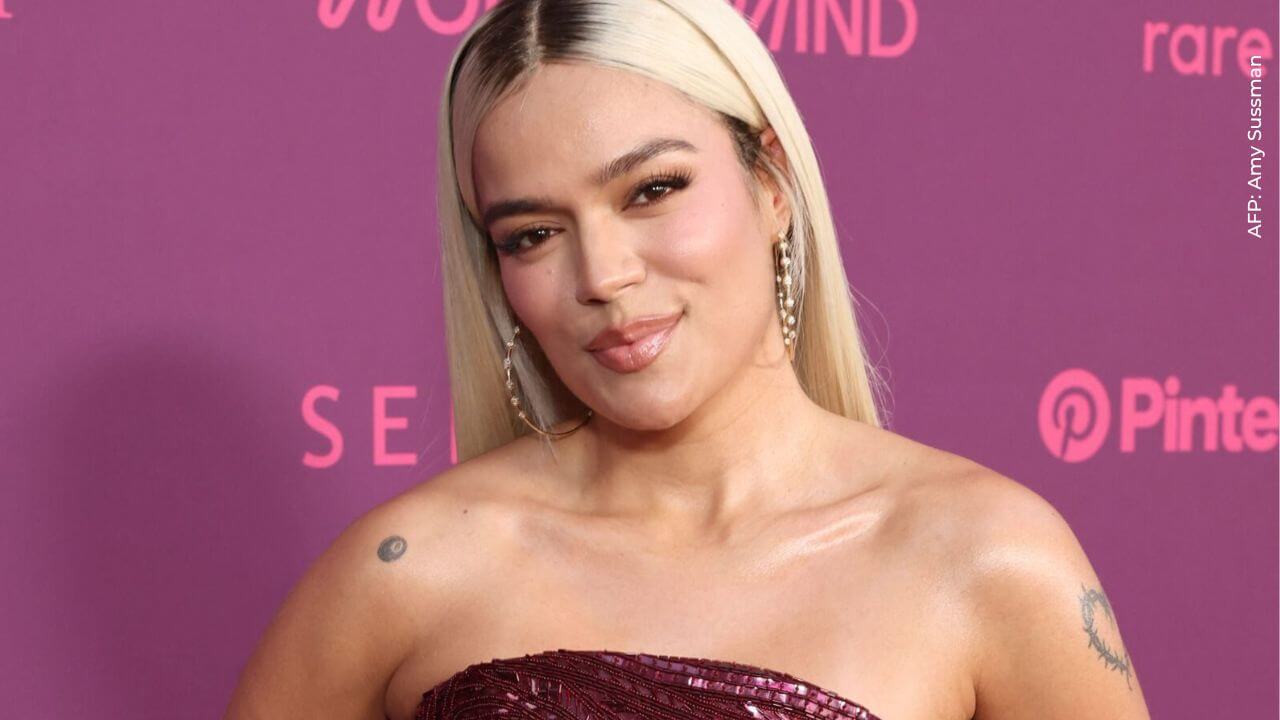 karol g llora en concierto tras sorpresa