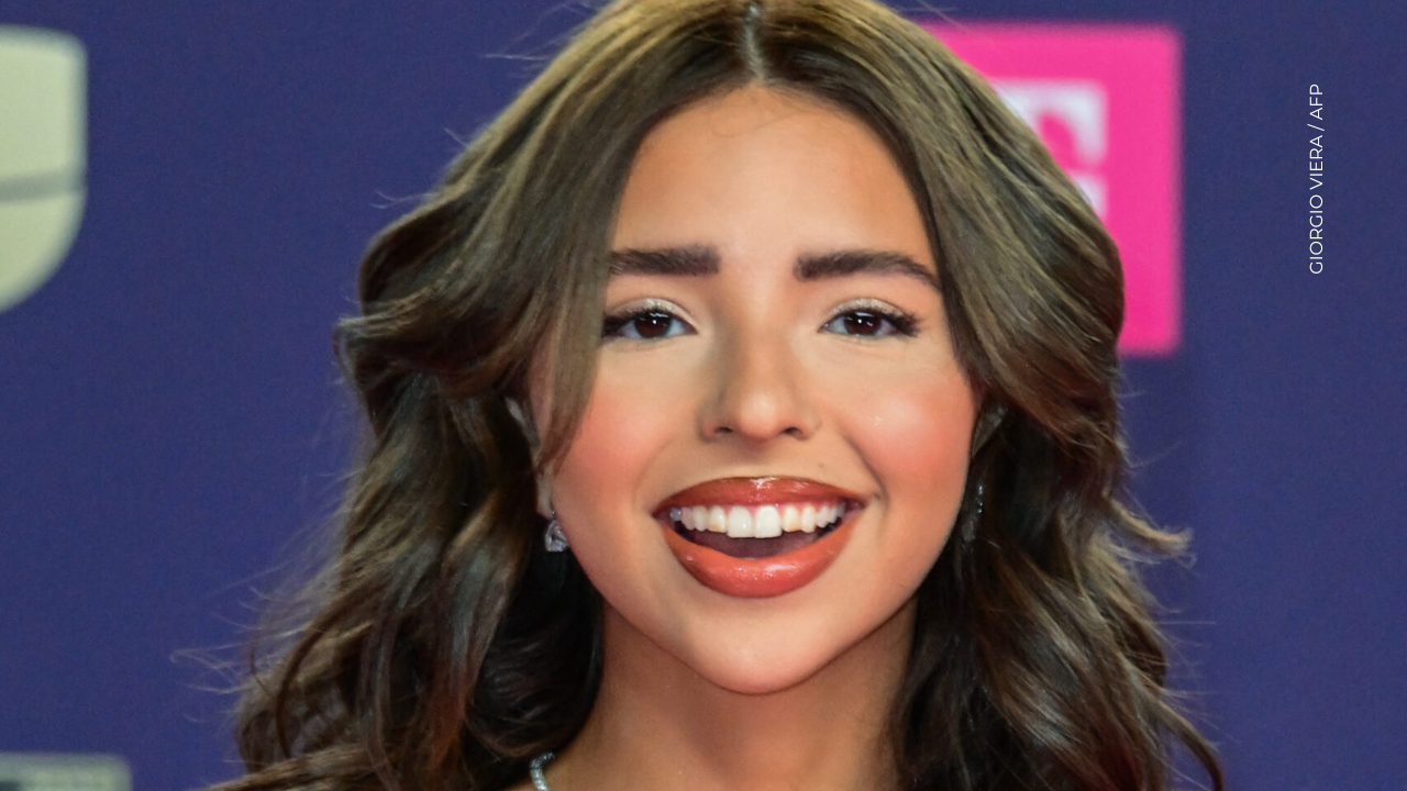 ¿Qué hizo Ángela Aguilar en los Premios Juventud?