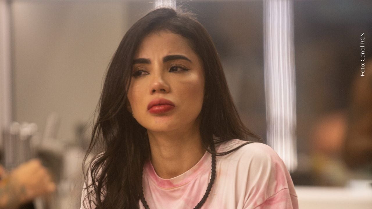 Realizan mural burlándose de Karina García por sus polémicas declaraciones de los perros criollos