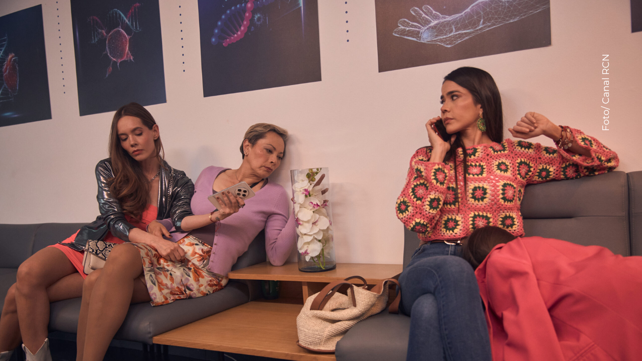 Azucena se enteró de la verdad sobre Milagros en Pa’ Seguirte Queriendo
