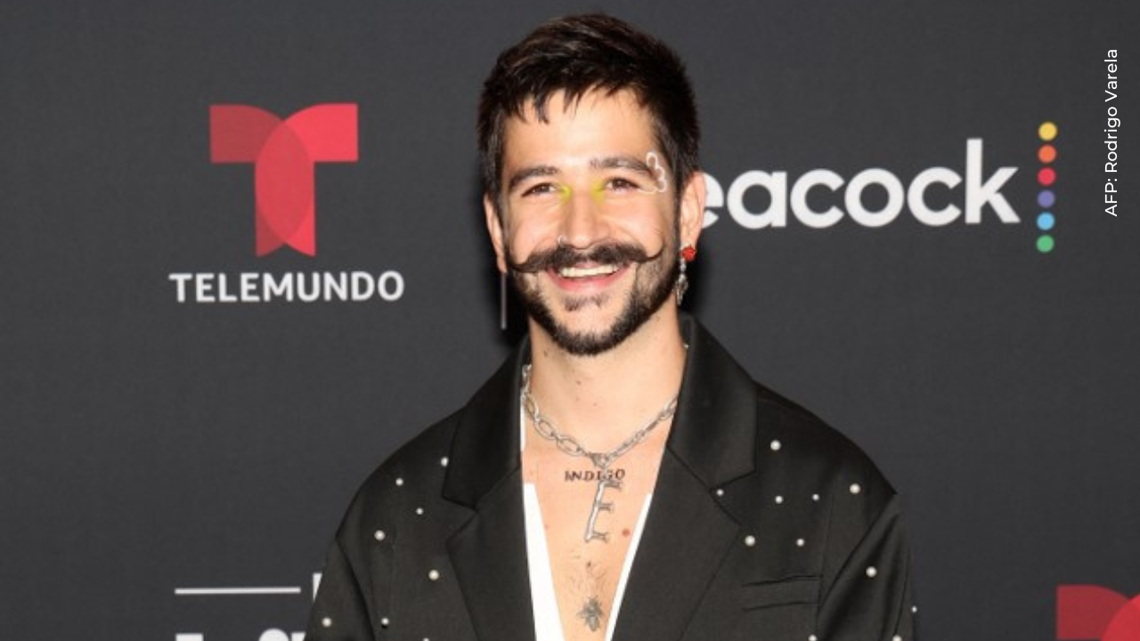 camilo mostro a su hija cantando