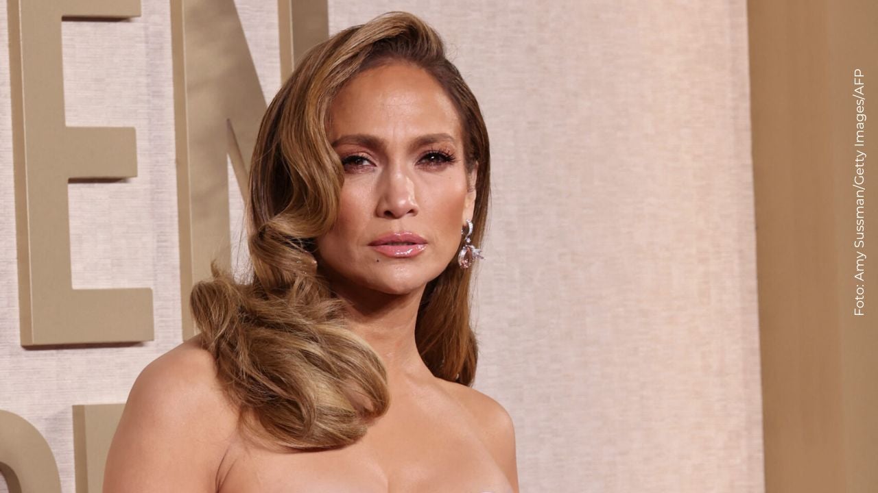 Jennifer López en los premios Globo de Oro en el Beverly Hilton 2024