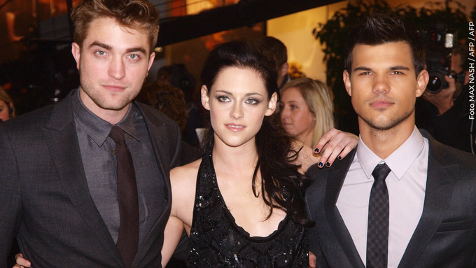 taylor de crepusculo ahora es padre