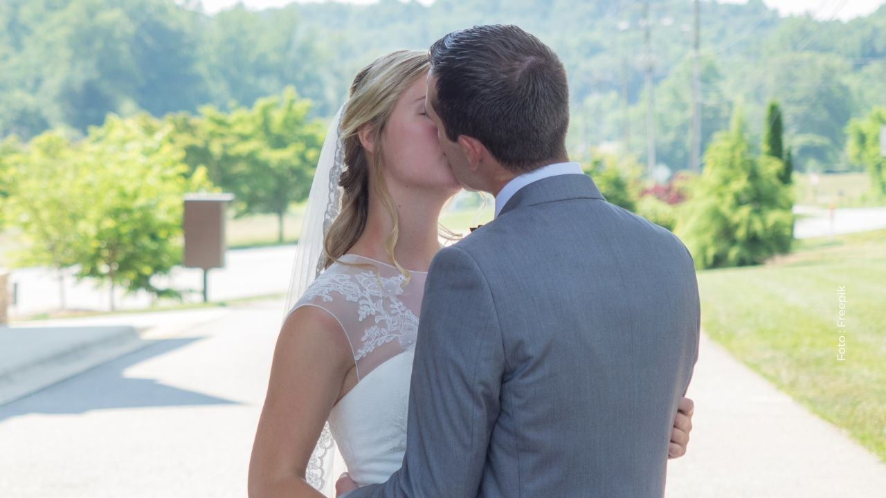 Samuel Morales e Indira Santamaría anunciaron su boda.