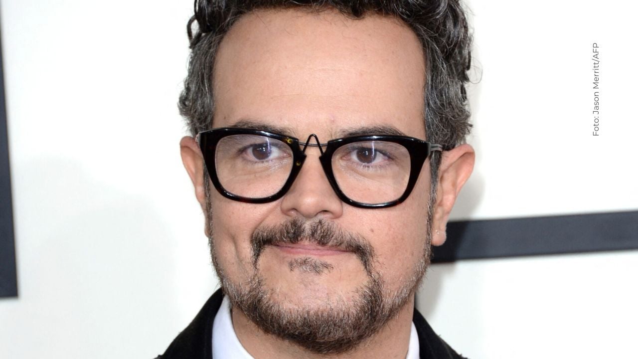 Aleks Syntek lamentó el fallecimiento de un colega.