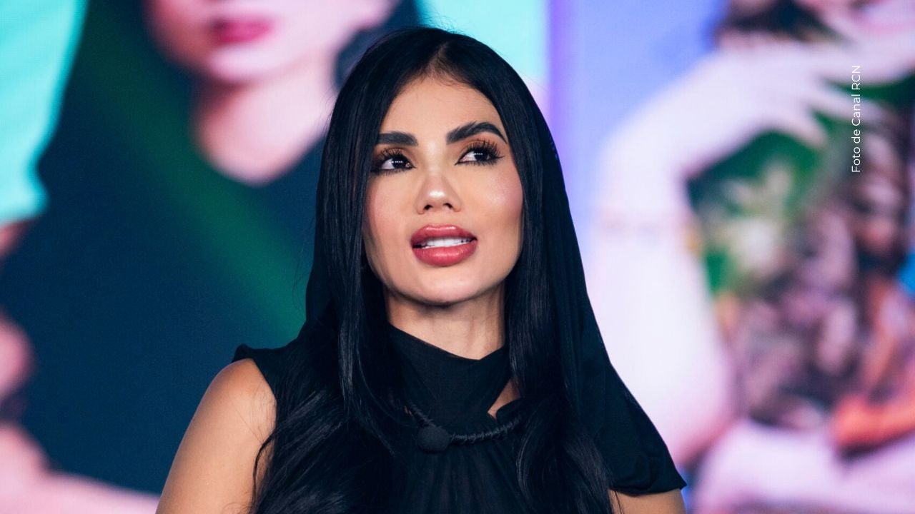 Mr Stiven arremetió contra Karina García.