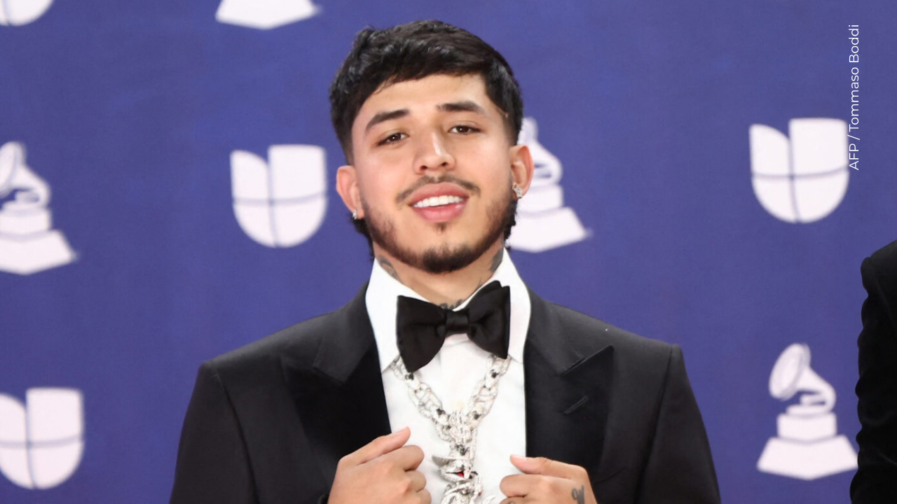 WestCol en la alfombra roja de los Latin Grammy.