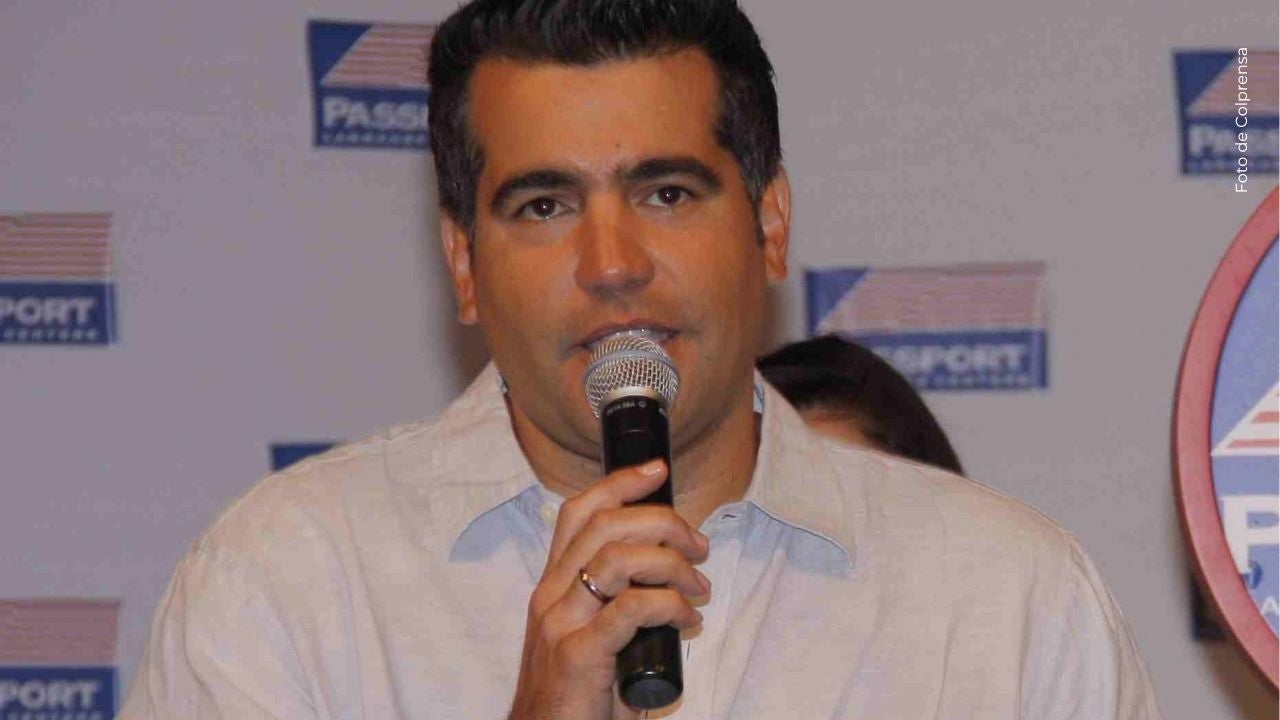 Así quedó el carro de Carlos Calero tras incidente con un TransMilenio