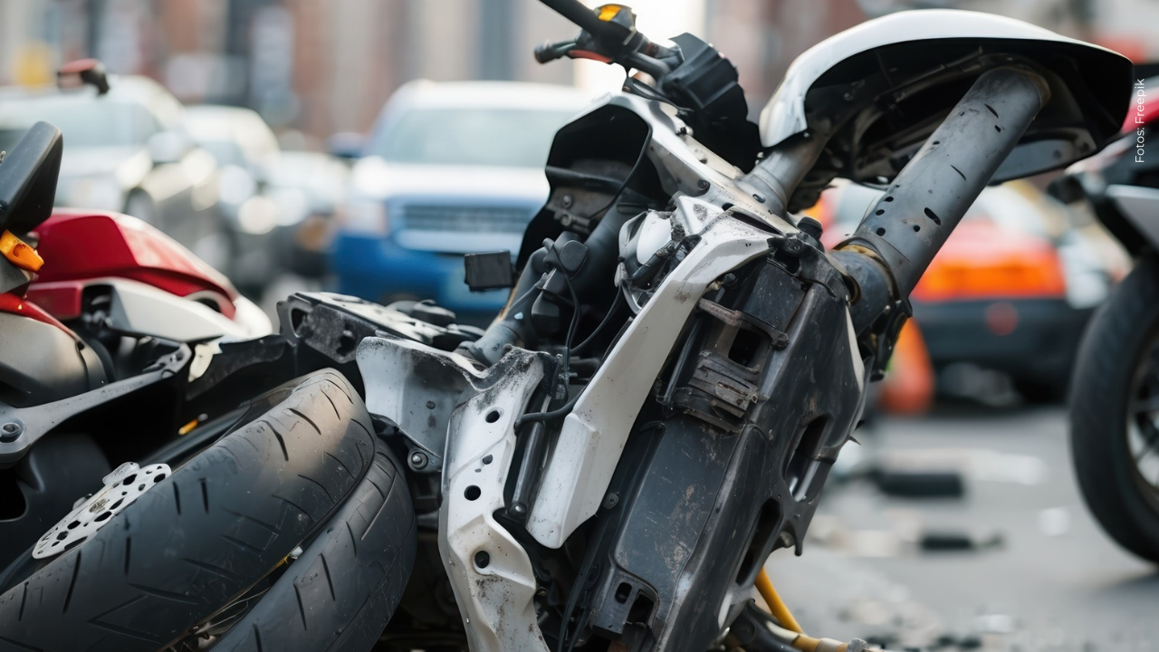 Falleció reconocido influenciador y entrenador personal colombiano por grave accidente de moto