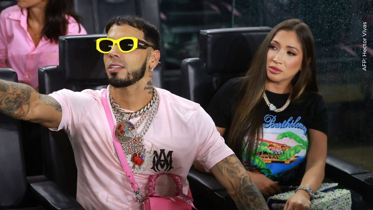 exnovia de anuel en concierto de karol g
