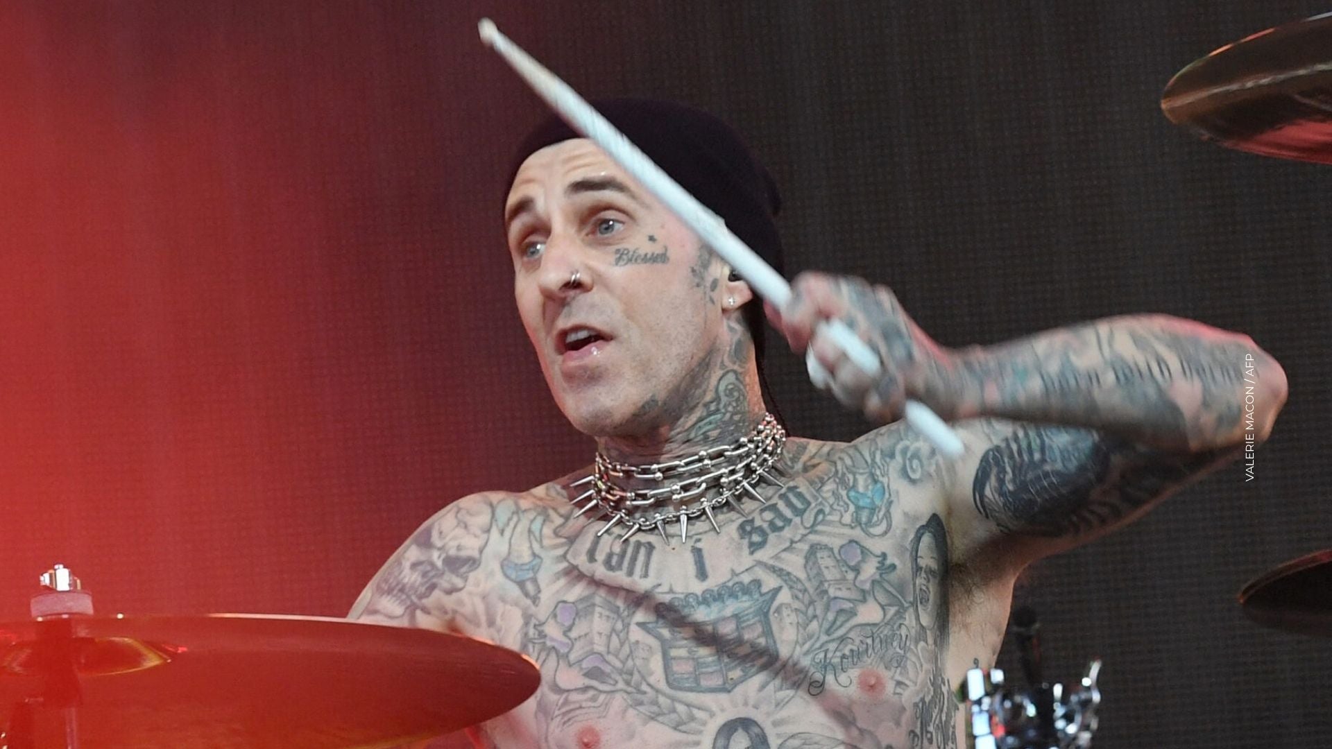 ¿Cuánto tiempo tomará la recuperación de Travis Barker?