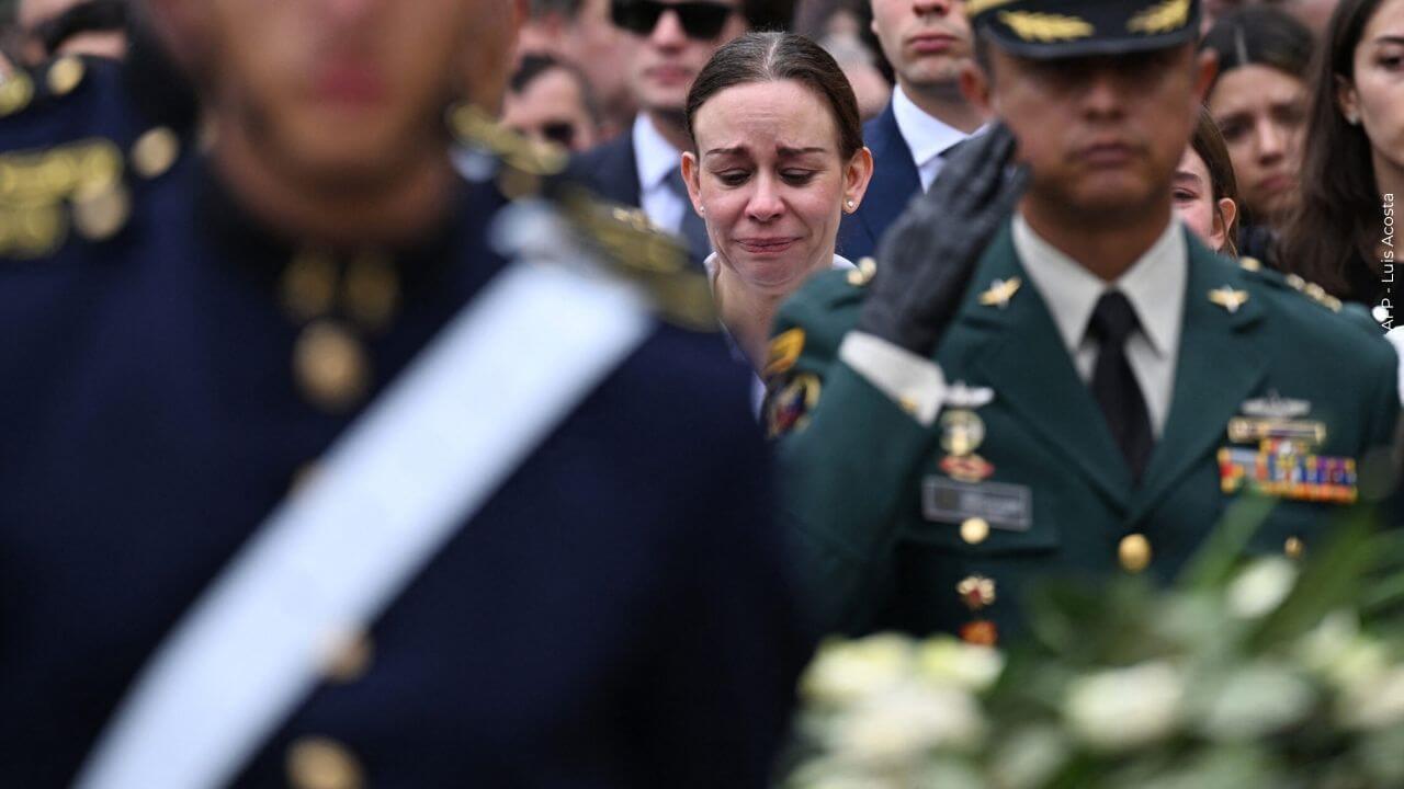La viuda de Miguel Uribe, María Claudia Tarazona, dejó un mensaje muy emotivo en redes sociales.