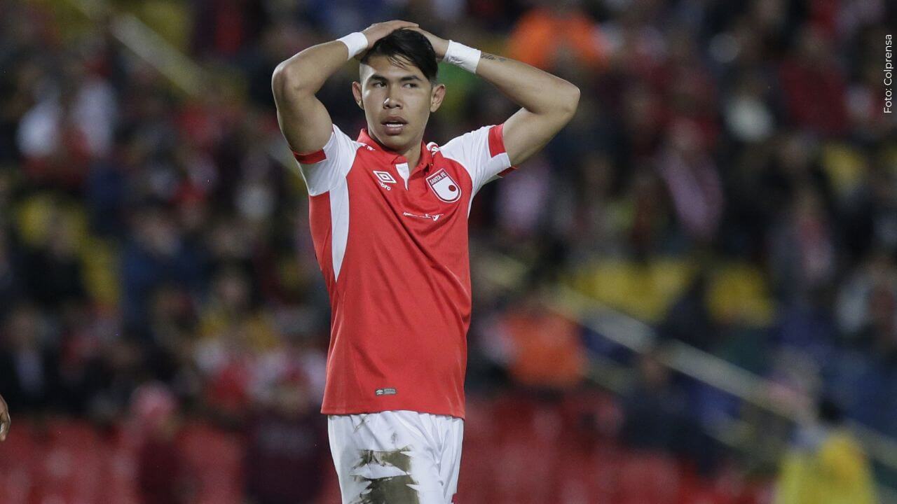 Nicolás Hernández compartió un mensaje en redes, donde mostró cómo quedó su carro.