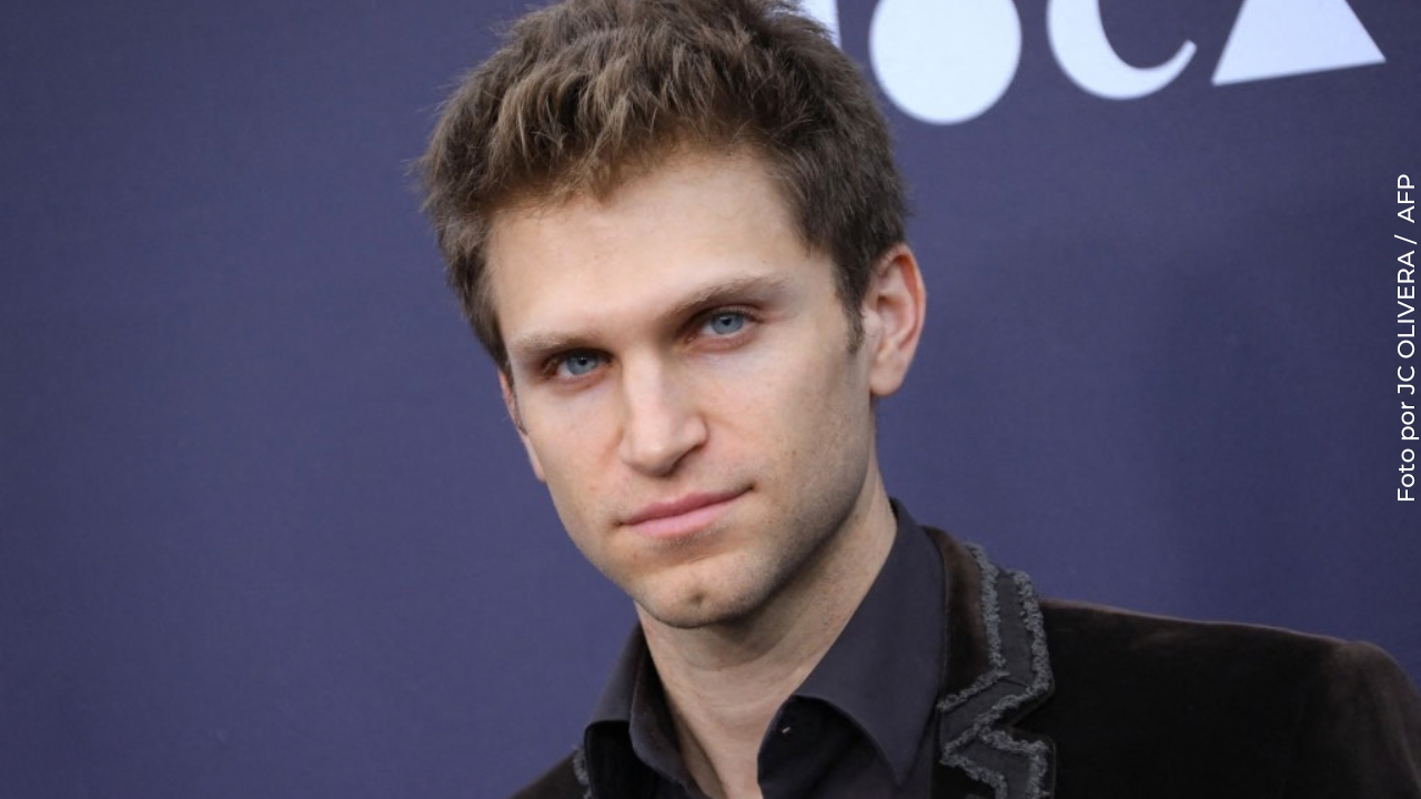 Keegan Allen, actor de ‘Pequeñas mentirosas’, mostró las heridas que sufrió durante un robo