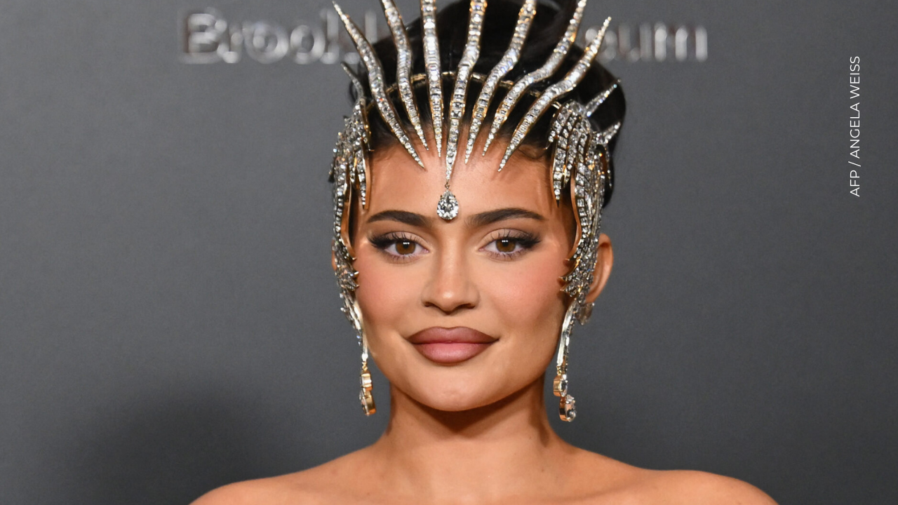 Kylie Jenner lució millonaria prenda durante el Victoria's Secret Show 2026.