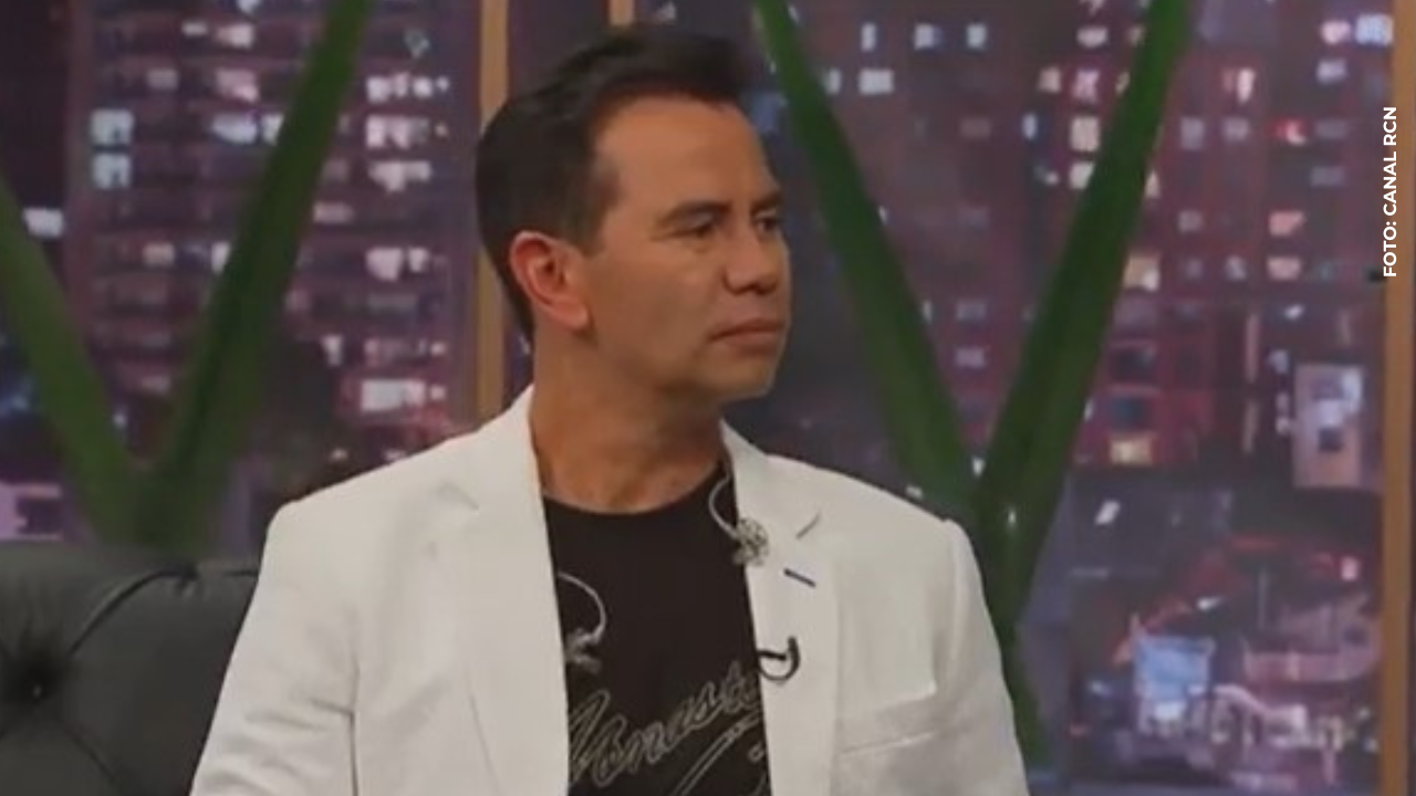 Jhonny Rivera se disculpó con sus seguidores tras no tomarse fotos después de su concierto en Estados Unidos