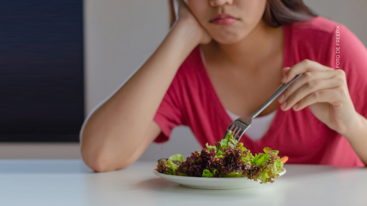 ¿Cómo se puede mejorar la relación con la comida?
