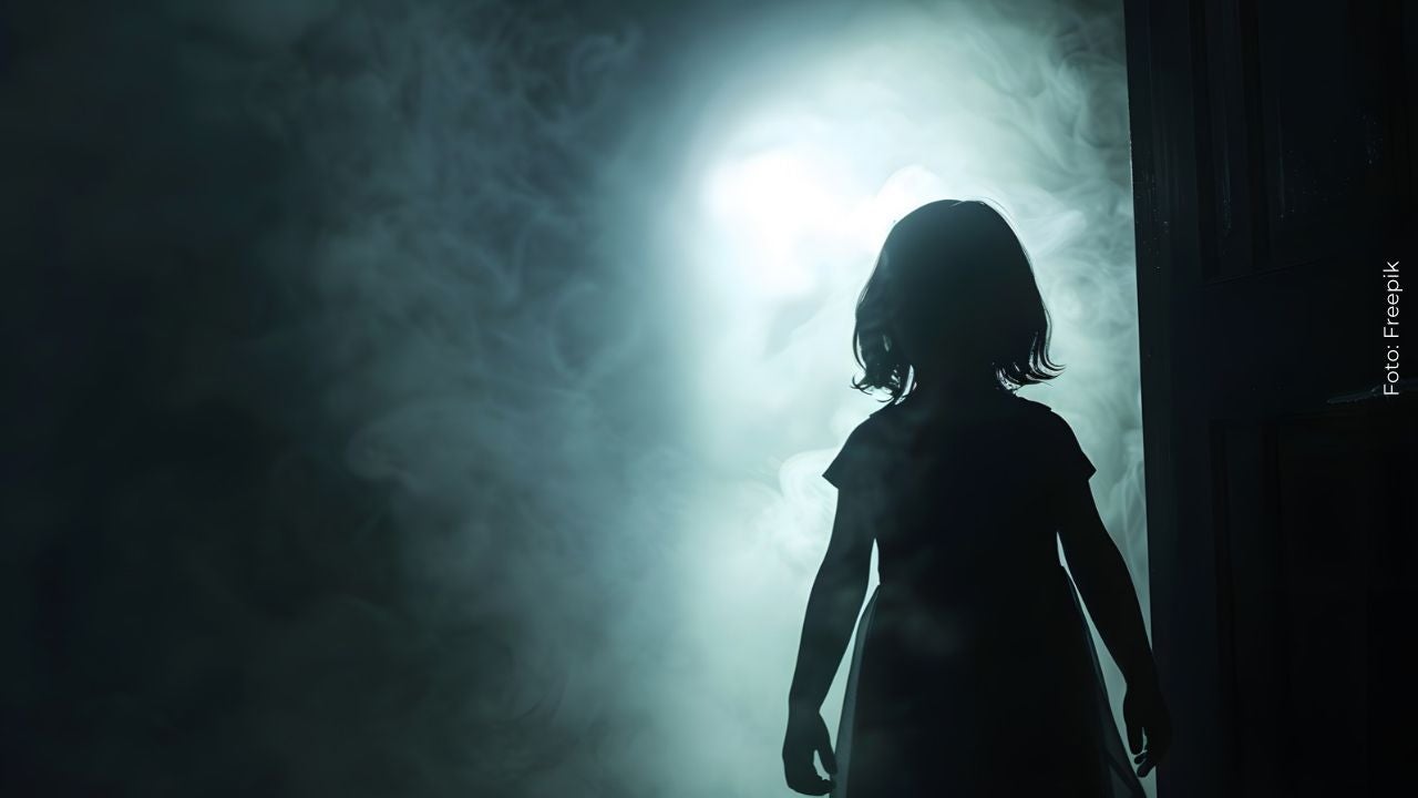 Graban niña fantasma en Éxito de Bogotá