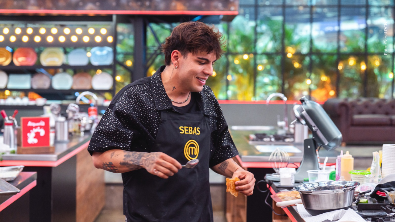 Reencuentro entre Sebastián Villalobos y su expareja sorprende en redes: ¿cuál es la razón?