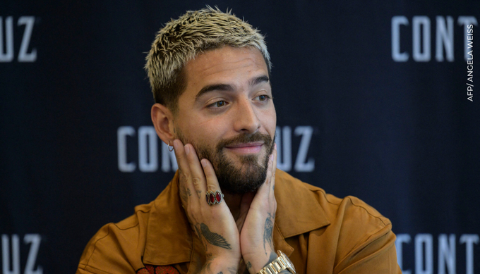 Maluma puso a sus fanáticos a elegir su próximo look. (AFP/ ANGELA WEISS Maluma puso a disposición de sus fans cambio físico, ¿cuál fue?