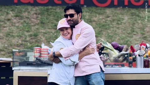 La reacción de Adrián Parada tras perder reto con Vicky en MasterChef